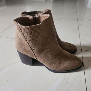 Lauren Conrad Camel Suede-like Ankle Boots Size 9